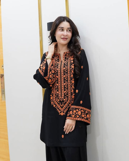 Elegant 2-Piece Linen Suit with Classic Embroidery (ZOK-0801)