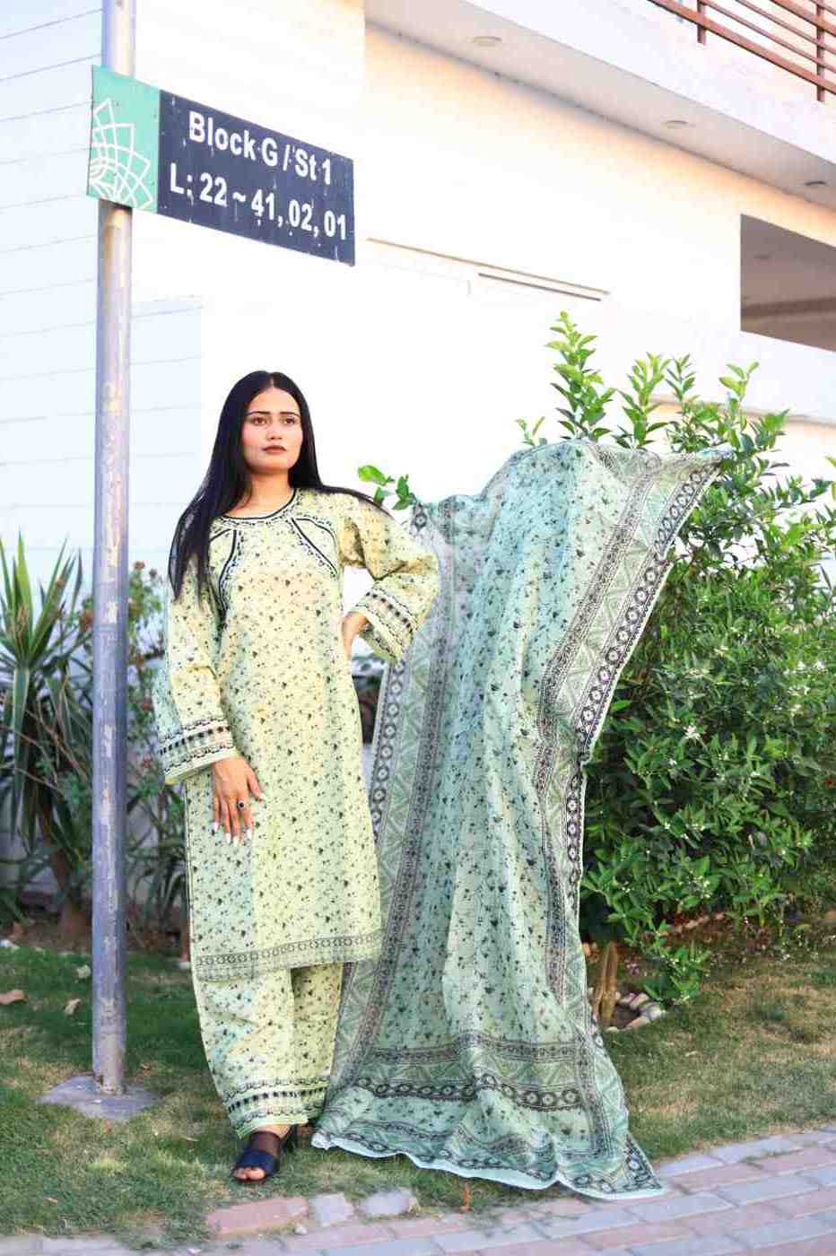 Stylish and Luxury Premium cotton lawn -3 Piece Suit (ZOK-0204)